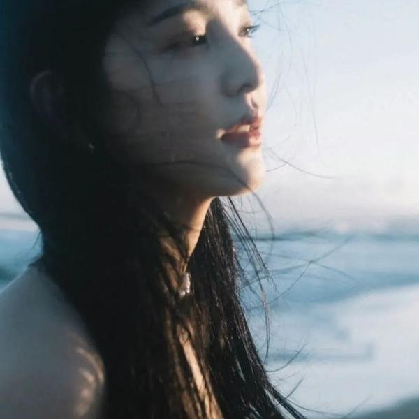 四月的女儿